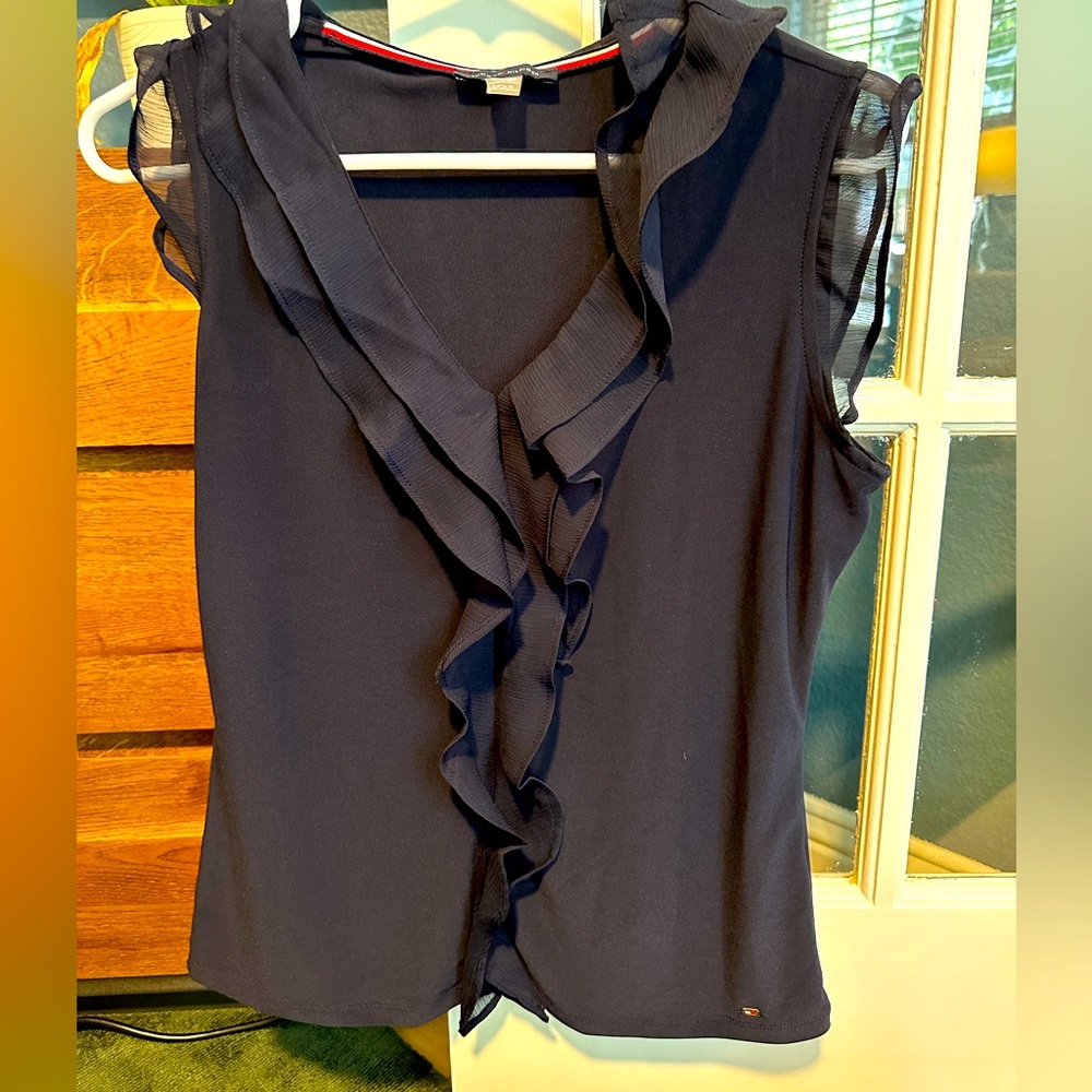 Tommy Hilfiger Ruffle front navy blouse sleeveless. Size small.